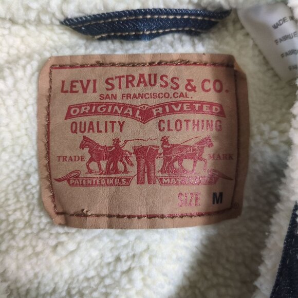Levi’s Sherpa Denim Jacket Mens M Blue Faux Shearling Trucker Dark Wash Western - Picture 4 of 10